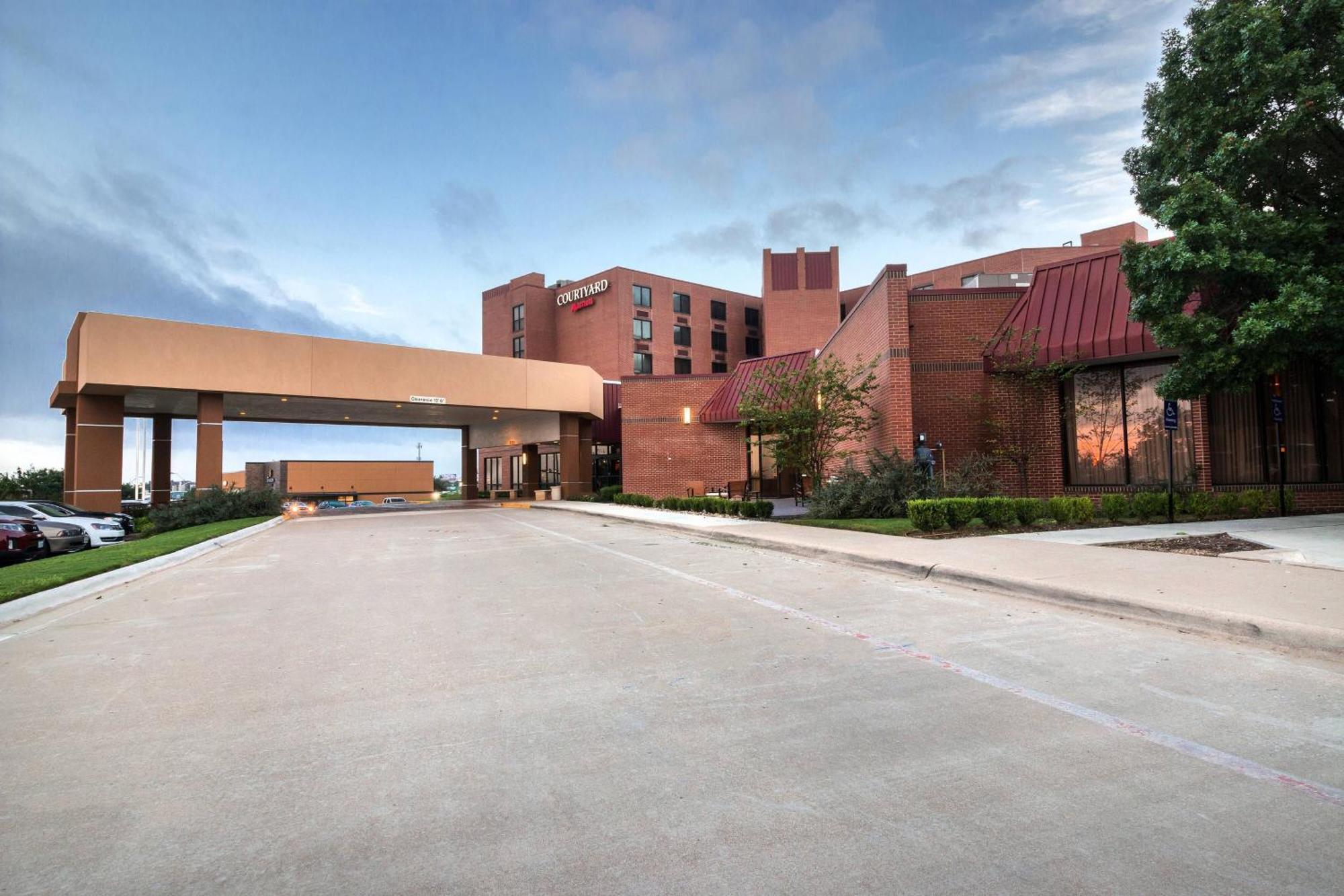 Courtyard By Marriott Килин Экстерьер фото