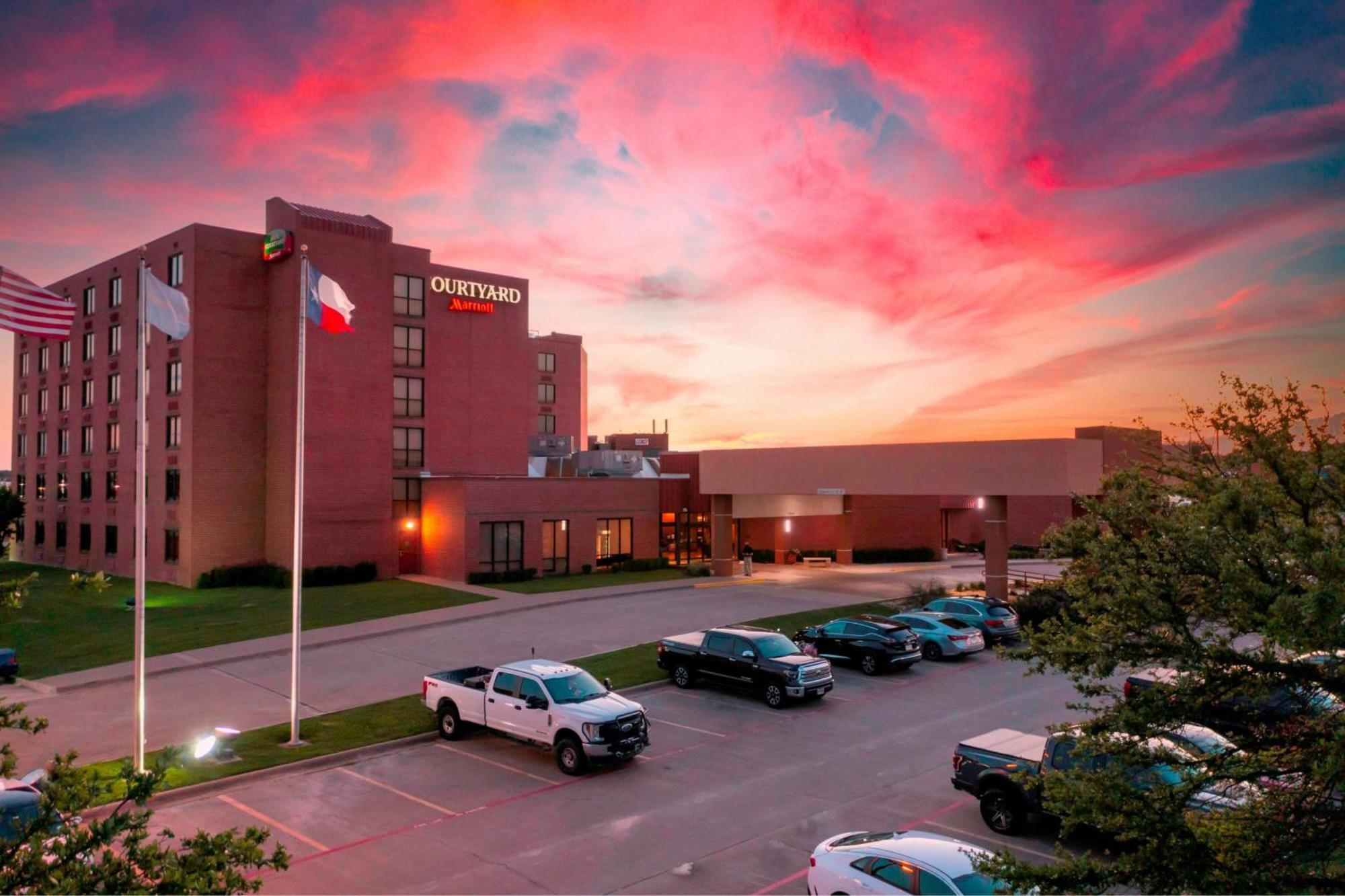 Courtyard By Marriott Килин Экстерьер фото